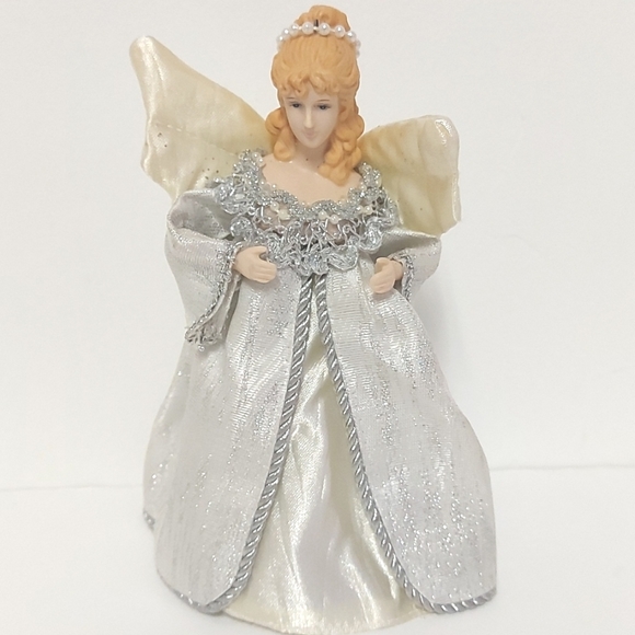 Vintage Angel features China Head & Hands. Silver & Cream Tones. - Picture 1 of 5